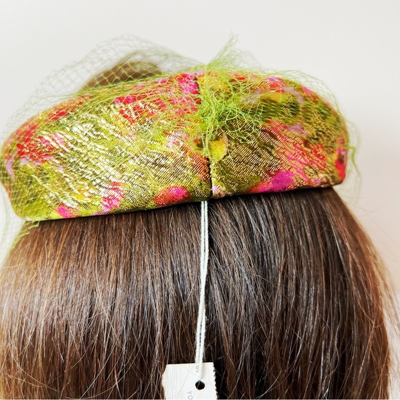 Vintage fascinator hat, mid century netted hat with tag - Picture 4 of 9